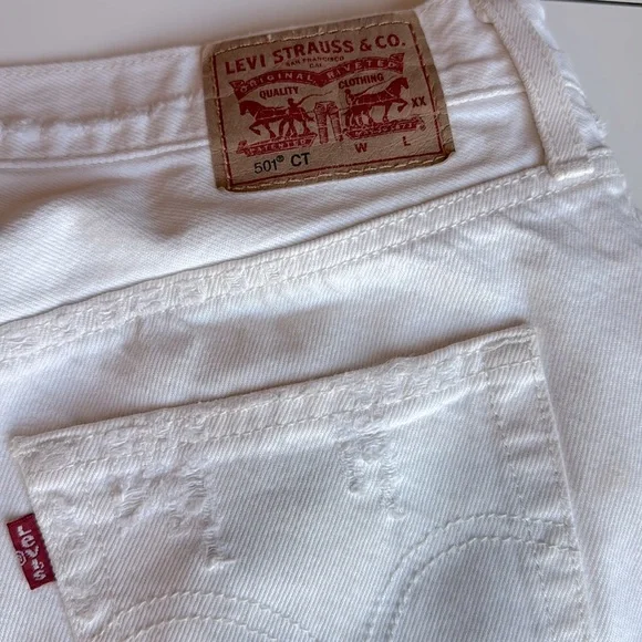 Levi's Customized and Tapered White Distressed jeans - Picture 3 of 11
